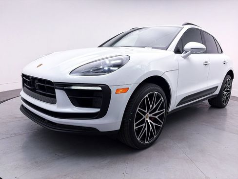Used 2023 Porsche Macan S image 12