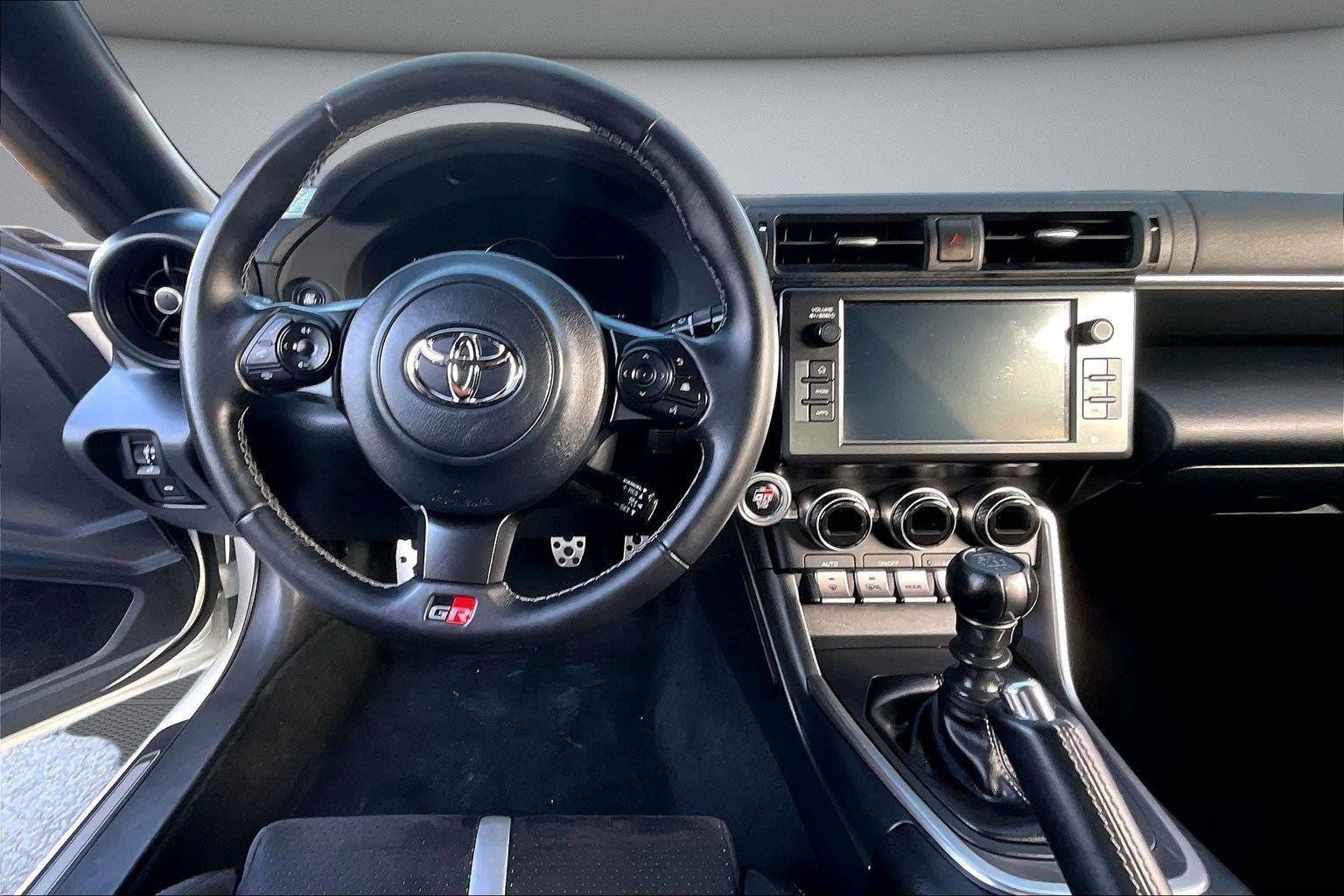 Used 2024 Toyota GR86 Premium w/ Performance Package RWD image 9