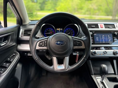 Used 2017 Subaru Legacy 2.5i Premium AWD/4WD image 16