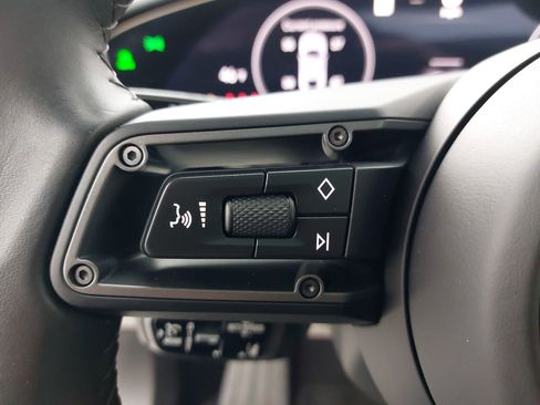 Certified 2025 Porsche Taycan image 19