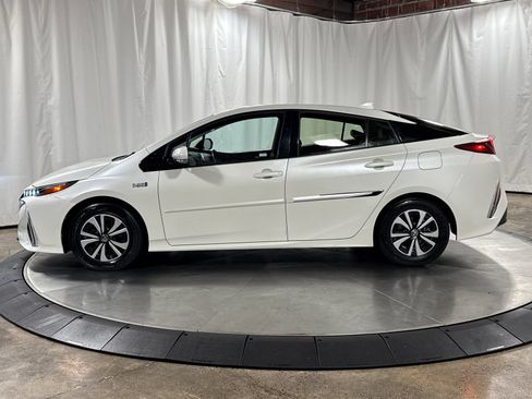 Used 2017 Toyota Prius Prime Premium w/ Carpet Mat Package FWD image 6