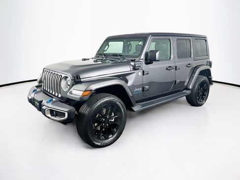 Used 2023 Jeep Wrangler Unlimited Sahara AWD/4WD image 3