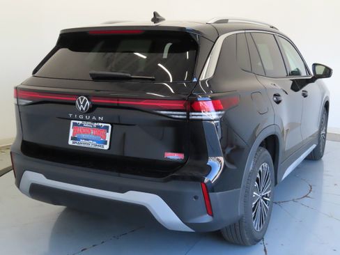 New 2026 Volkswagen Tiguan S image 4