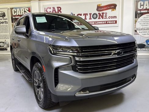 Used 2021 Chevrolet Tahoe LT w/ Rear Media and Nav Package RWD image 2