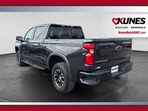 Used 2023 Chevrolet Silverado 1500 ZR2 w/ Technology Package AWD/4WD image 12
