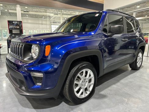 Used 2021 Jeep Renegade Sport w/ Sport Appearance Group AWD/4WD image 19