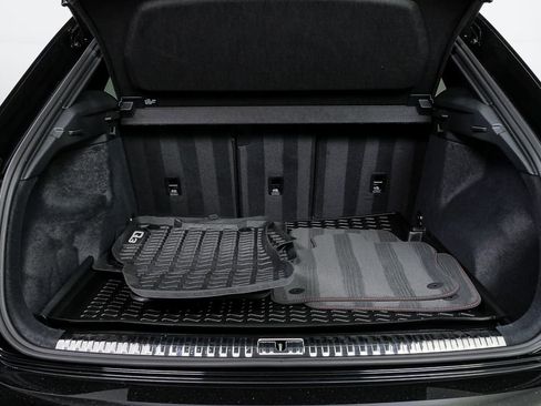 Used 2025 Audi Q3 2.0T Premium Plus w/ Premium Plus Package image 31