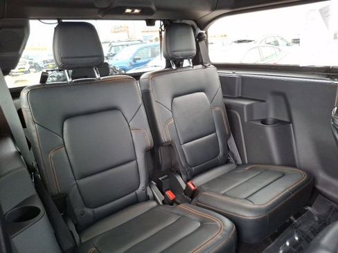 Used 2023 Ford Bronco Badlands w/ Sasquatch Package image 21