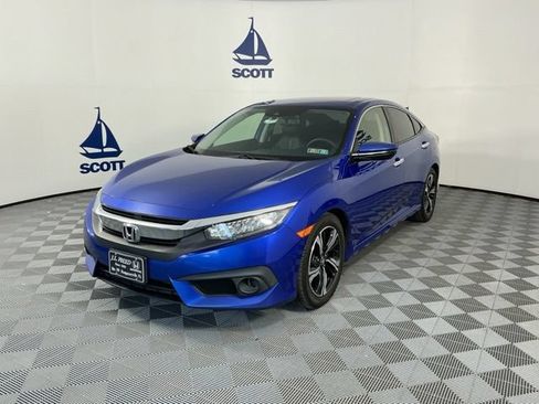 Used 2018 Honda Civic Touring image 3