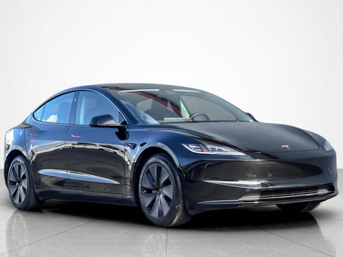 Used 2025 Tesla Model 3 Long Range image 7