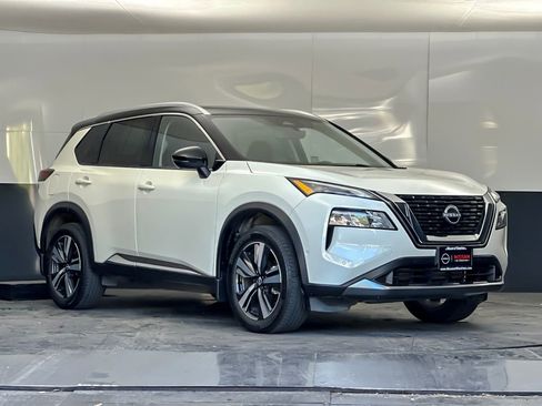 Used 2023 Nissan Rogue SL w/ SL Premium Package FWD image 1