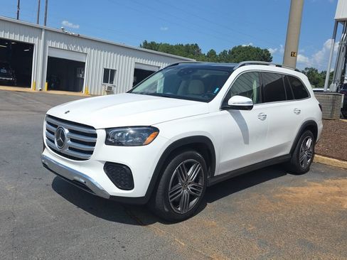 Certified 2024 Mercedes-Benz GLS 450 4MATIC image 3