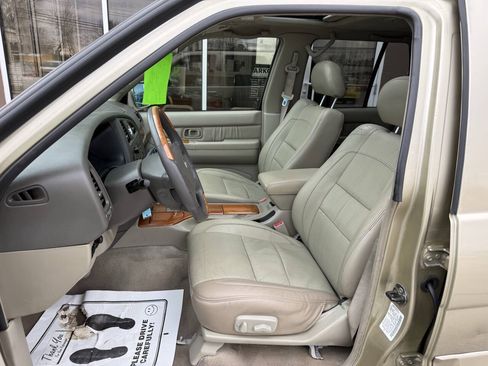 Used 2002 INFINITI QX4 4WD w/ (X03) Heated Seats Pkg image 12