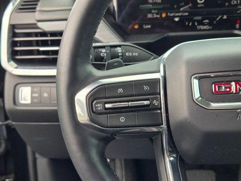 Used 2025 GMC Acadia Elevation FWD image 29