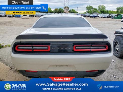 Used 2016 Dodge Challenger R/T Scat Pack w/ Leather Interior Group RWD image 8