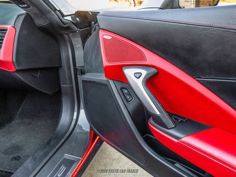 Used 2016 Chevrolet Corvette Z06 w/ 3LZ Preferred Equipment Group image 40