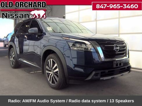 Used 2023 Nissan Pathfinder Platinum AWD/4WD image 2