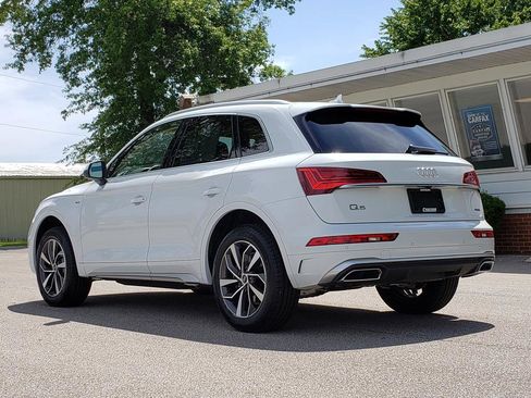 Used 2023 Audi Q5 2.0T Premium Plus w/ Premium Plus Package AWD/4WD image 3