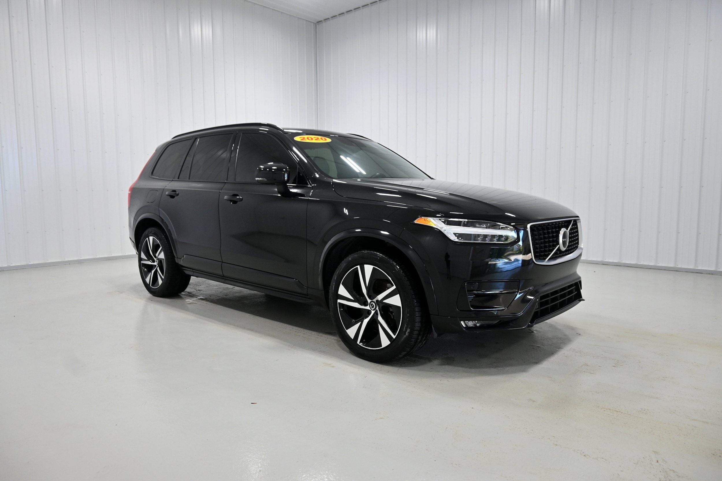 Used 2020 Volvo XC90 T6 R-Design w/ Protection Package Premier AWD/4WD image 3
