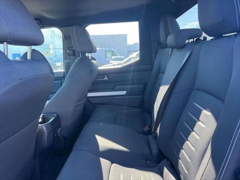 Used 2024 Toyota Tacoma TRD Off-Road image 9