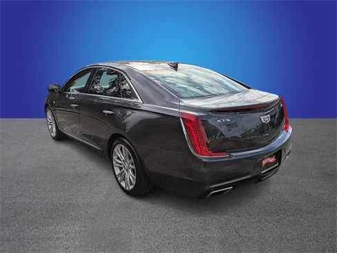 Used 2019 Cadillac XTS Luxury image 3