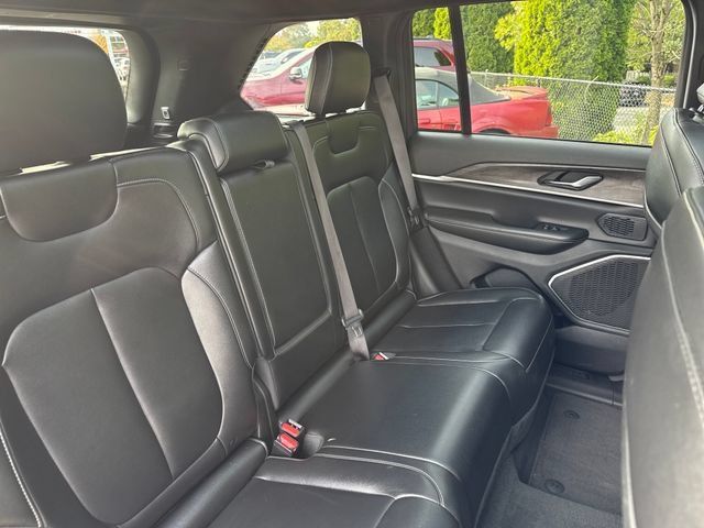 Used 2024 Jeep Grand Cherokee Limited 4xe AWD/4WD image 24