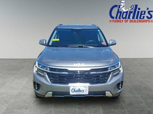 Used 2024 Kia Seltos SX w/ SX Sunroof Package AWD/4WD image 2
