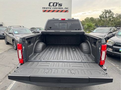 Used 2021 Ford F250 Platinum w/ Tremor Off-Road Package image 28