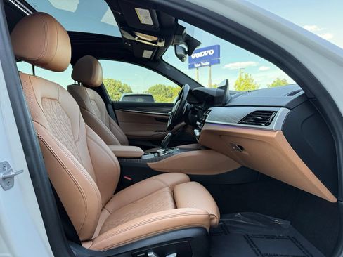 Used 2022 BMW 530i w/ M Sport Package RWD image 31