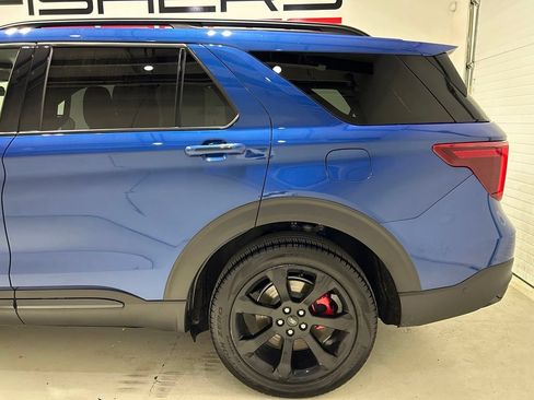 Used 2021 Ford Explorer ST w/ Equipment Group 401A AWD/4WD image 4