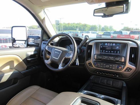 Certified 2017 GMC Sierra 2500 Denali AWD/4WD image 30