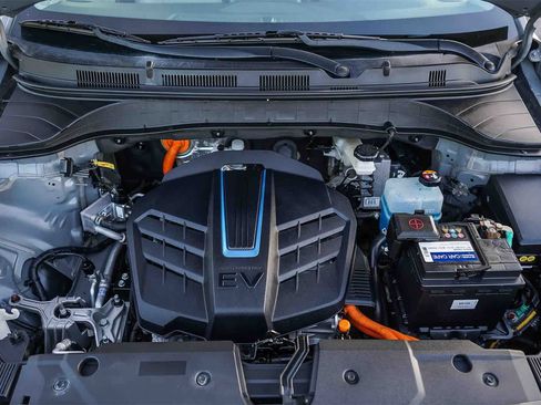 Used 2022 Hyundai Kona Limited image 25