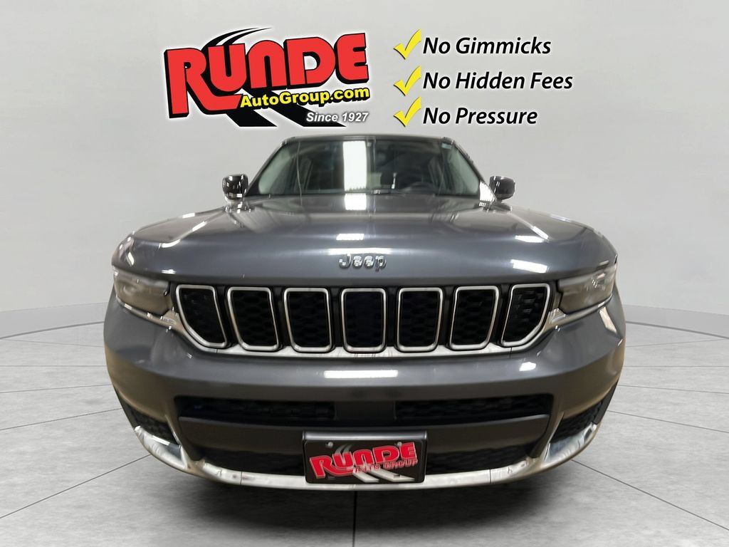 Used 2023 Jeep Grand Cherokee L Limited AWD/4WD image 9