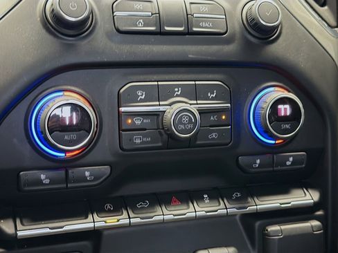 Used 2022 Chevrolet Silverado 1500 RST w/ Convenience Package II image 10