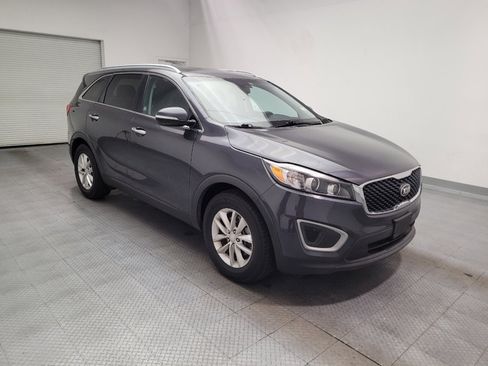 Used 2017 Kia Sorento LX FWD image 13