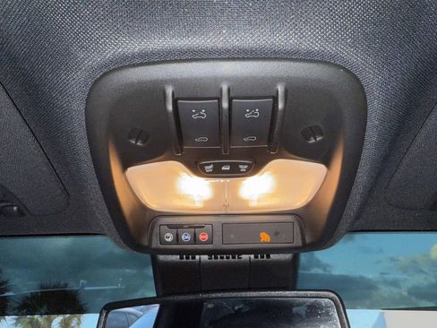 Used 2024 GMC Canyon Elevation w/ Convenience Package image 44