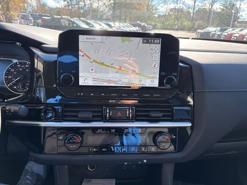 New 2025 Nissan Pathfinder SL w/ Lighting Package (N92) image 11