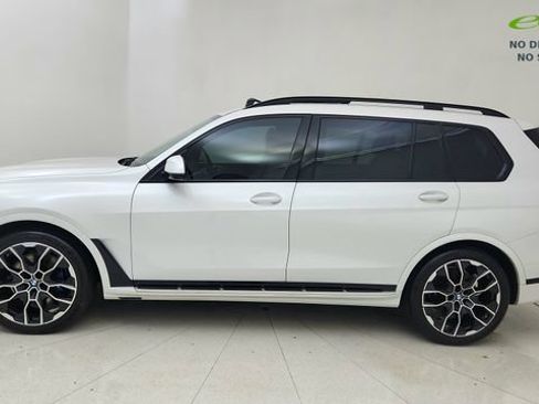 Used 2023 BMW X7 xDrive40i w/ Executive Package AWD/4WD image 3