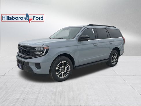 New 2026 Ford Expedition Active image 1