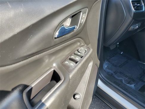 Used 2019 Chevrolet Equinox LT image 11