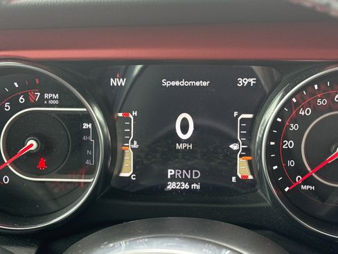 Used 2022 Jeep Gladiator Rubicon w/ LED Lighting Group image 23