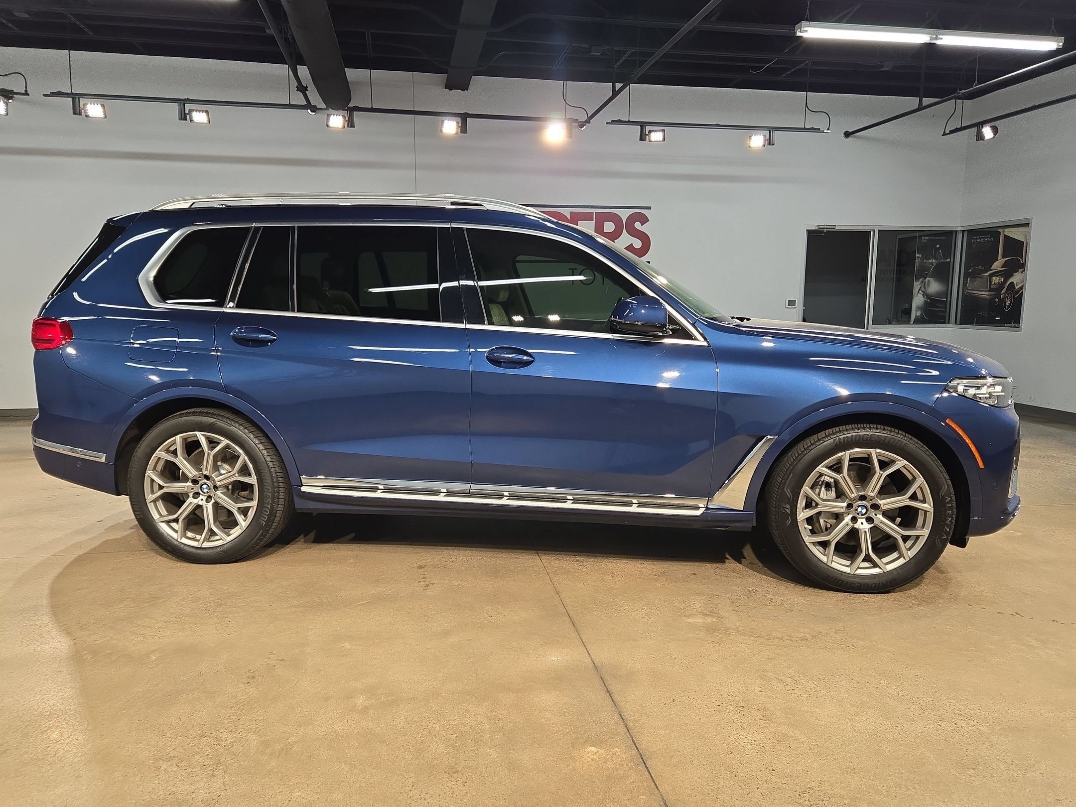 Used 2019 BMW X7 xDrive40i w/ Premium Package AWD/4WD image 8