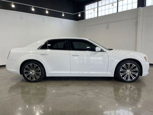 Used 2013 Chrysler 300 S w/ Luxury Group image 2