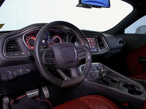 Used 2019 Dodge Challenger SRT Hellcat Redeye image 18