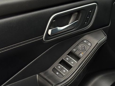 Certified 2024 Nissan Rogue Platinum w/ Platinum Premium Package image 14