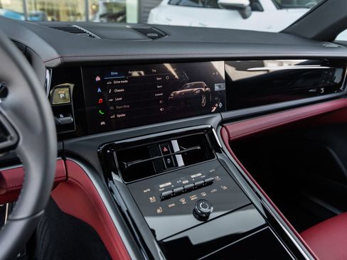 Certified 2026 Porsche Panamera 4 AWD/4WD image 28