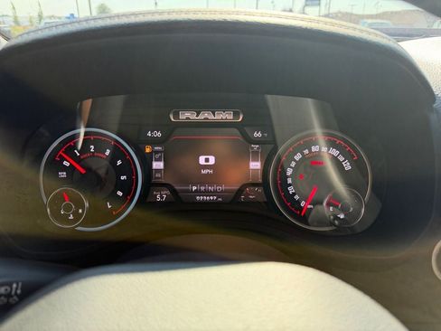 Used 2024 RAM 1500 Laramie AWD/4WD image 14