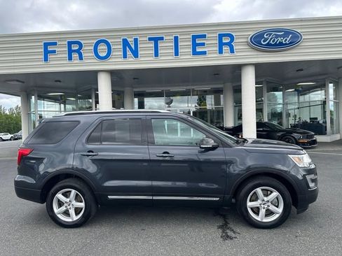 Used 2017 Ford Explorer XLT w/ Equipment Group 202A AWD/4WD image 1