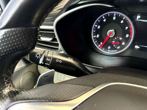 Used 2019 Genesis G70 2.0T Advanced w/ Dynamic Package image 28