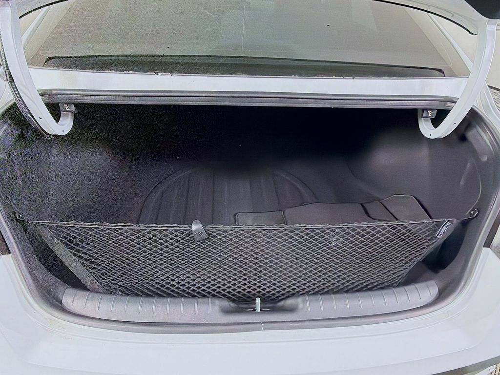 Used 2025 Hyundai Elantra Sport FWD image 27
